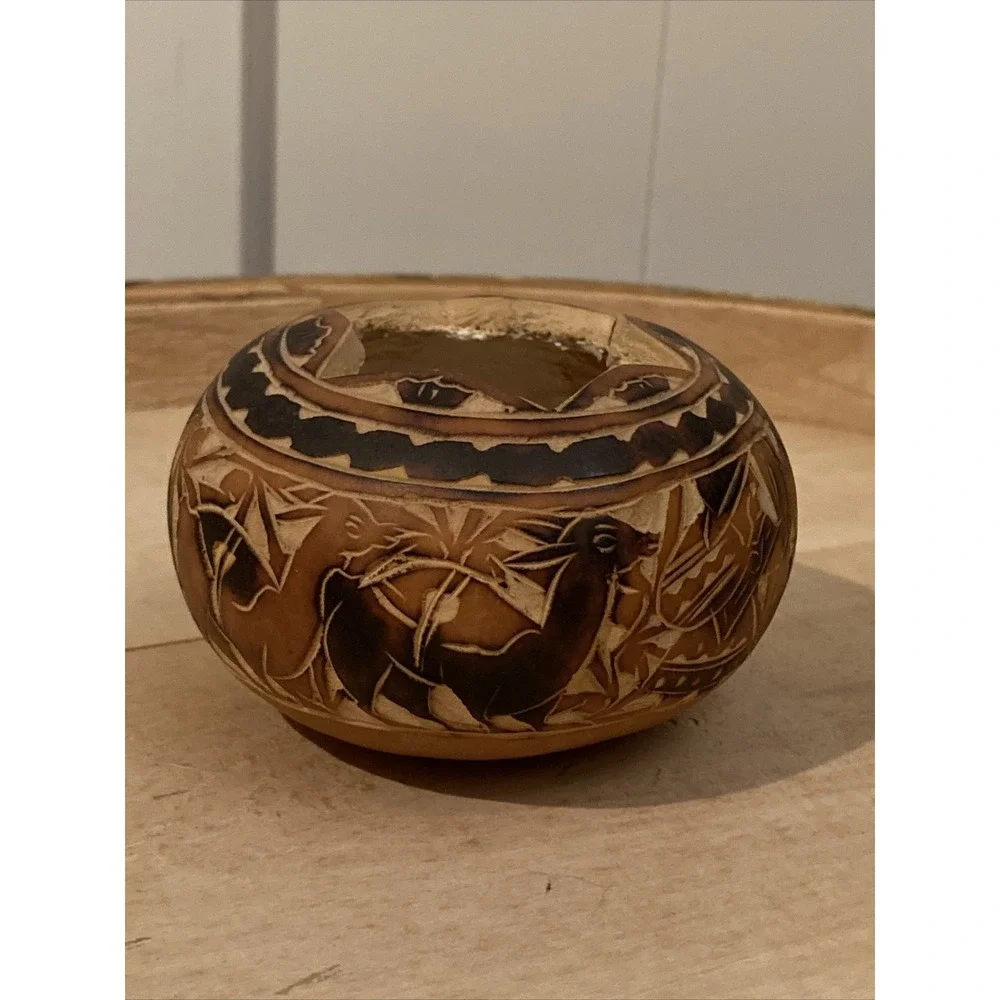 Lot Of 2‎ Hand-Carved Peruvian Gourd Art Bowl Vase Keys jewelry smalls